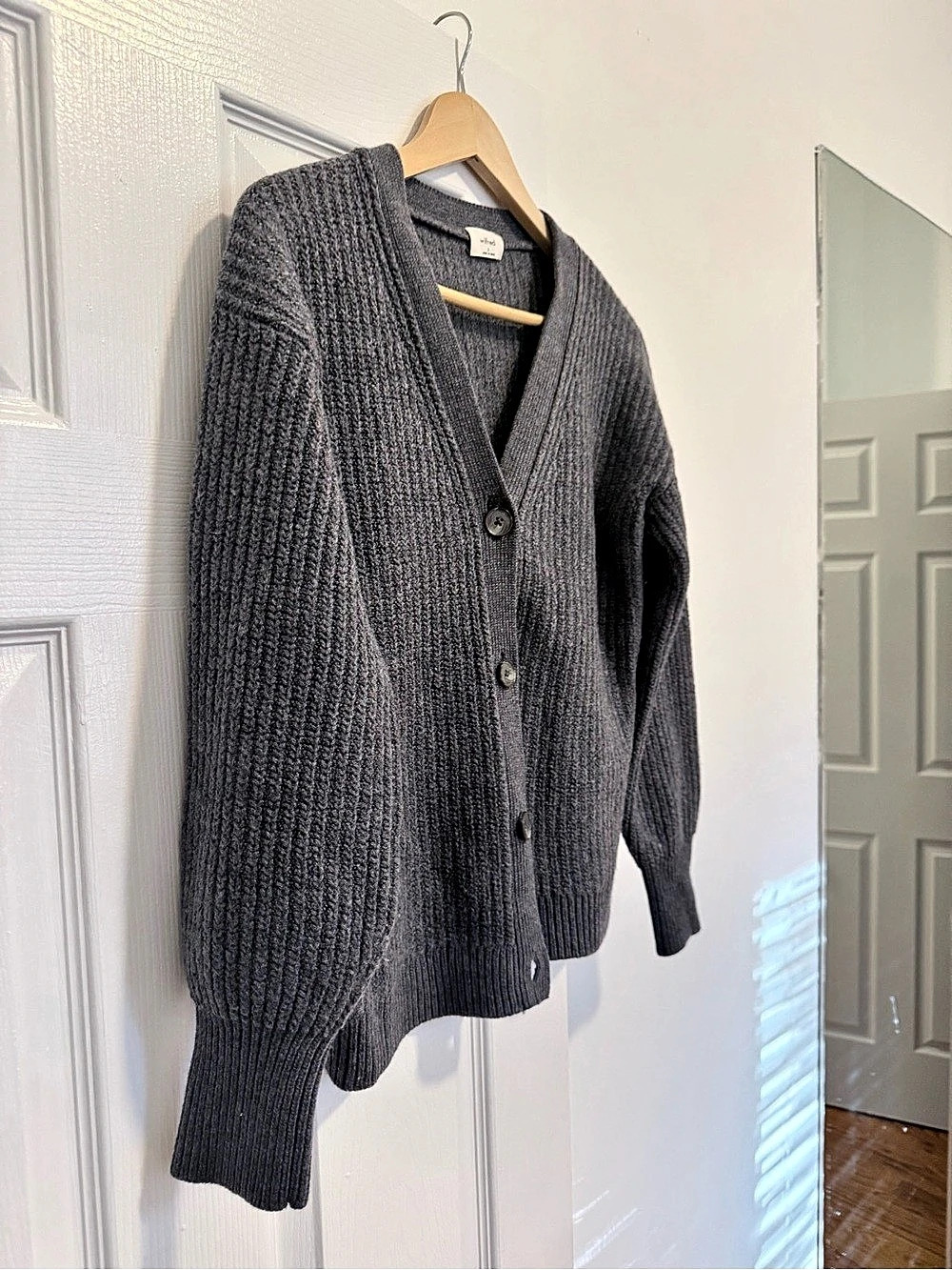 Aritzia Wilfred 100% Wool Gray Knit Button Front Cardigan - Like New